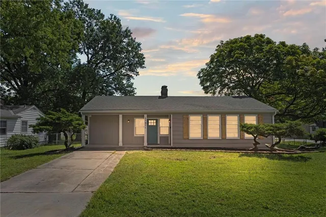 $269,900 | 11911 East 44th Street, Kansas City, MO 64133