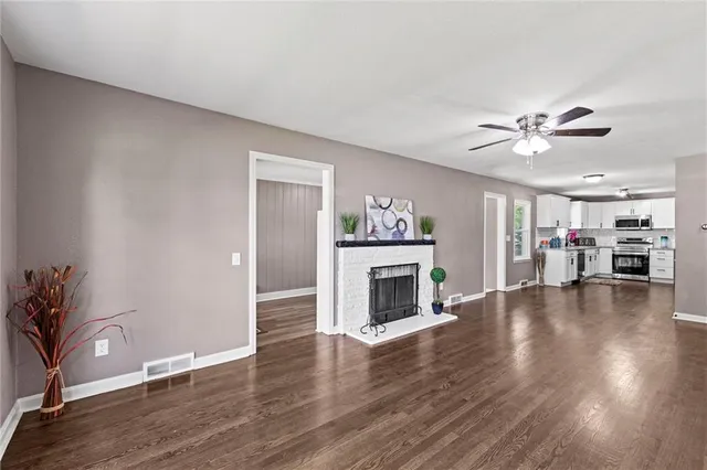 $269,900 | 11911 East 44th Street, Kansas City, MO 64133