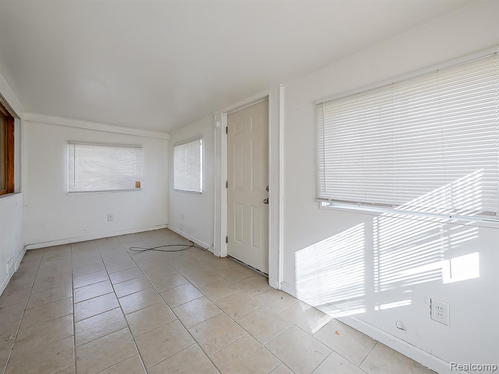 75 East Henry Street River Rouge, MI 48218 - Photo 11 of 18