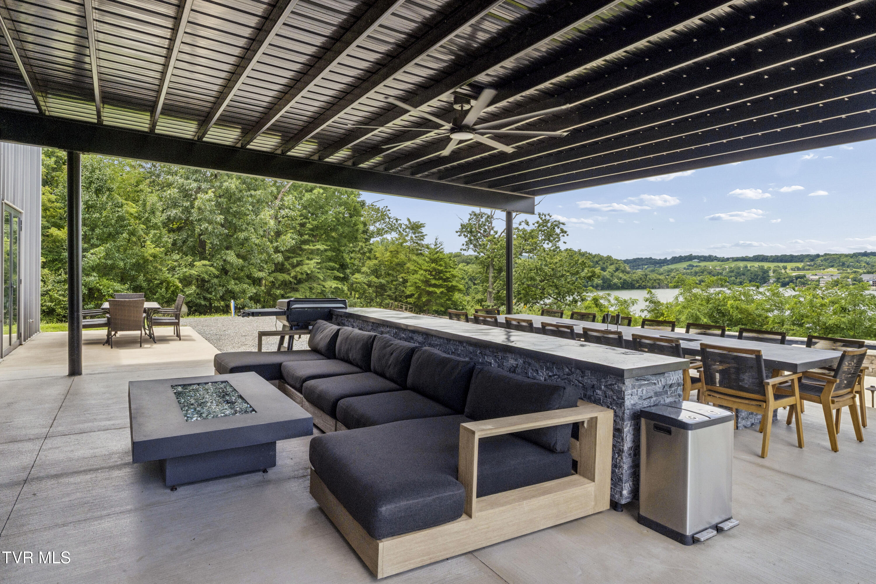 809 South Austin Springs Road Johnson City, TN 37601 - Photo 112 of 138 AustinSpringsBarn-111