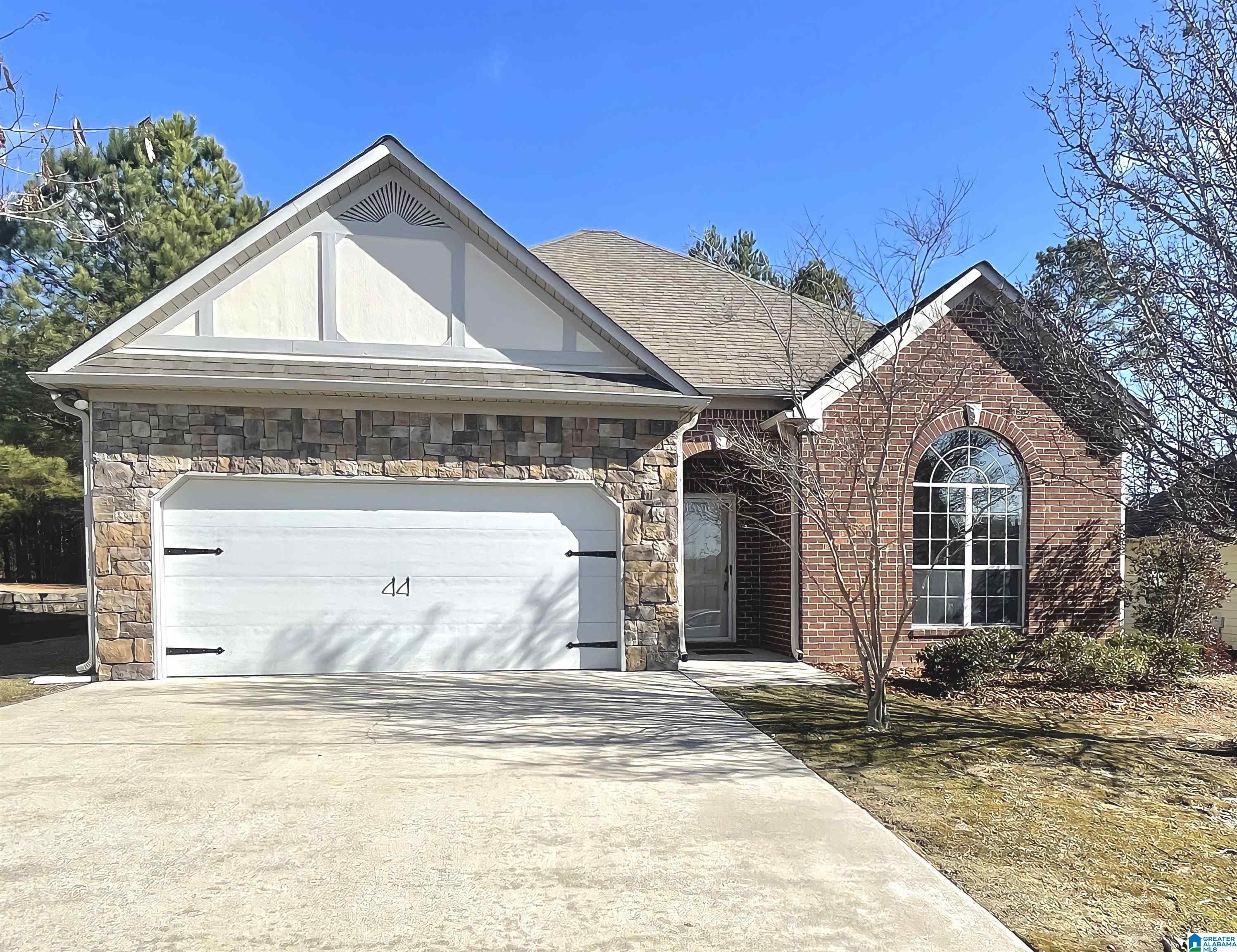 1072 Kerry Drive Calera, AL 35040 - Photo 1 of 26