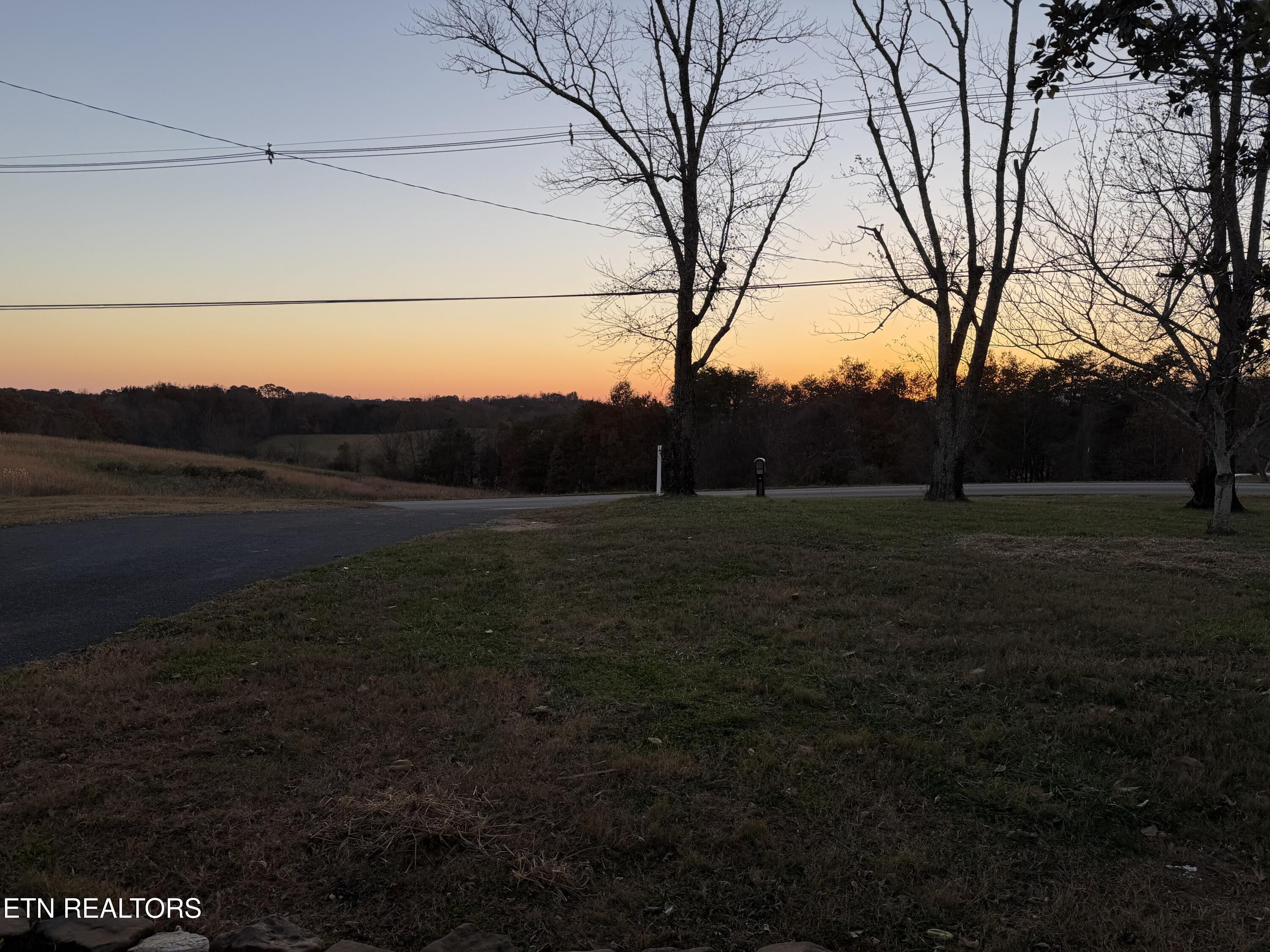 328 Peach Orchard Road Clinton, TN 37716 - Photo 12 of 46 IMG_0735