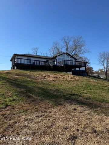 $384,900 | 328 Peach Orchard Road, Clinton, TN 37716