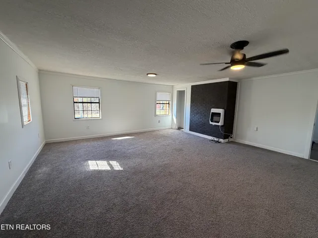 $384,900 | 328 Peach Orchard Road, Clinton, TN 37716