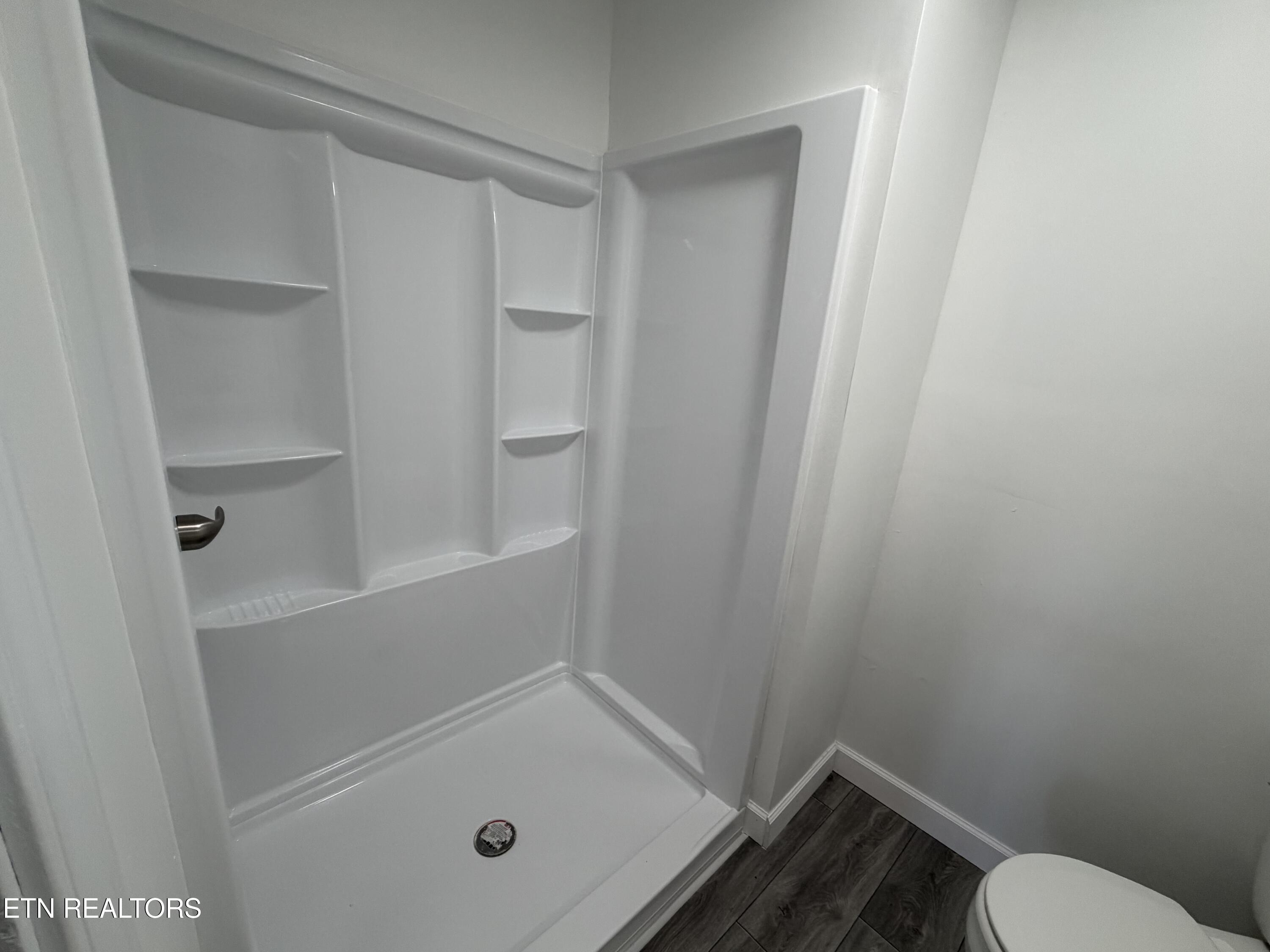 328 Peach Orchard Road Clinton, TN 37716 - Photo 35 of 46 IMG_0622