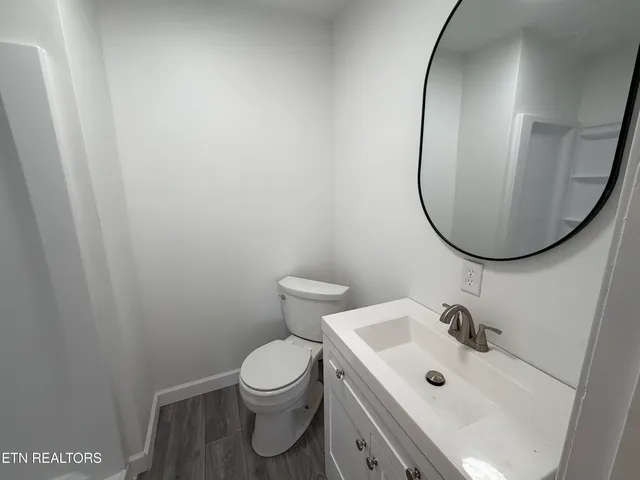 $384,900 | 328 Peach Orchard Road, Clinton, TN 37716