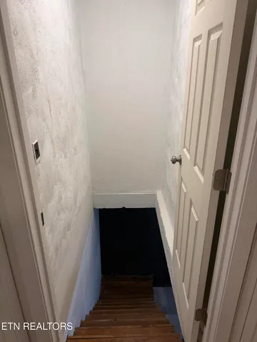 $384,900 | 328 Peach Orchard Road, Clinton, TN 37716