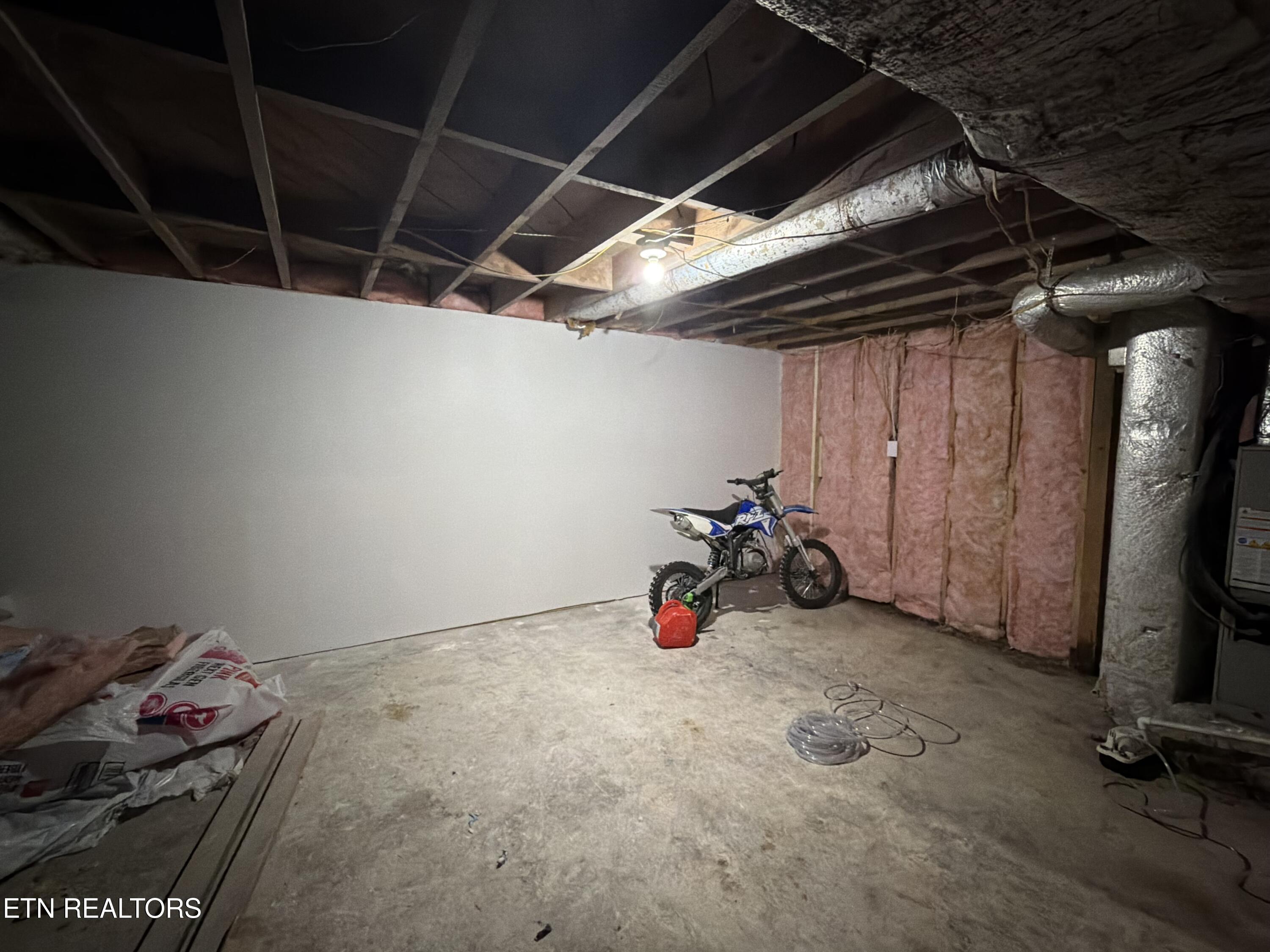 328 Peach Orchard Road Clinton, TN 37716 - Photo 42 of 46 IMG_0659