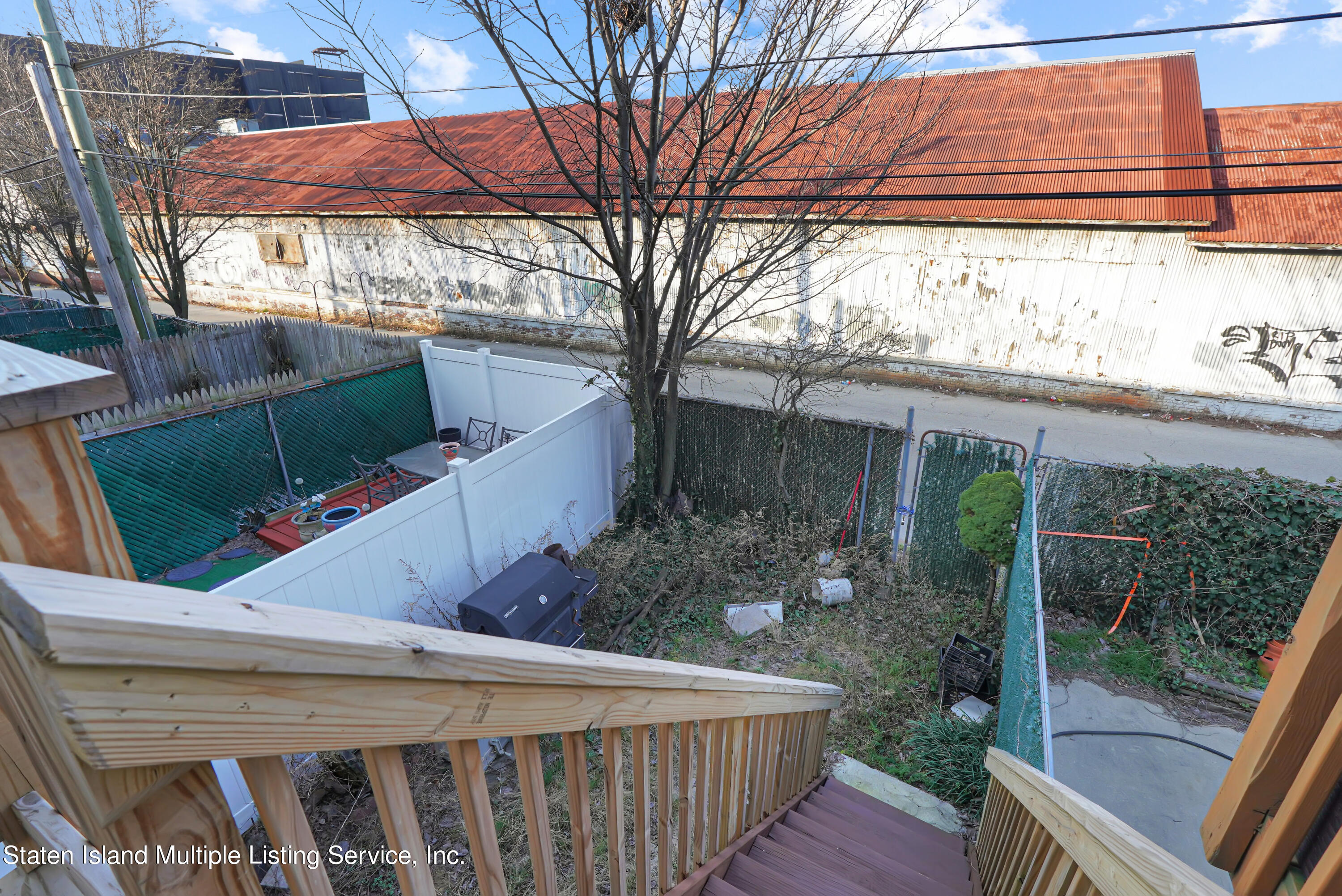 258 Edgewater Street Staten Island, NY 10305 - Photo 13 of 33
