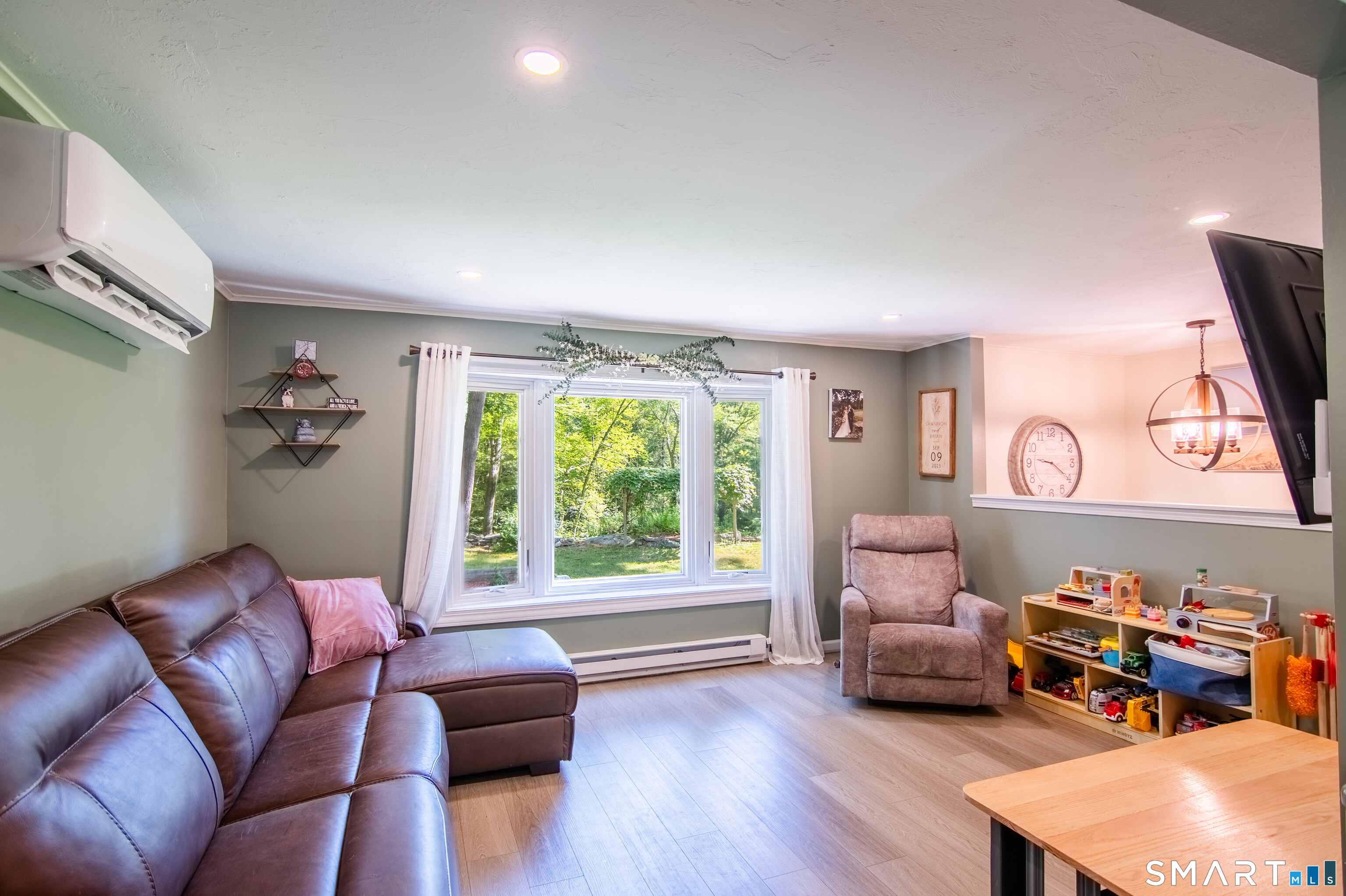 109 Munyan Road Putnam, CT 06260 - Photo 11 of 38