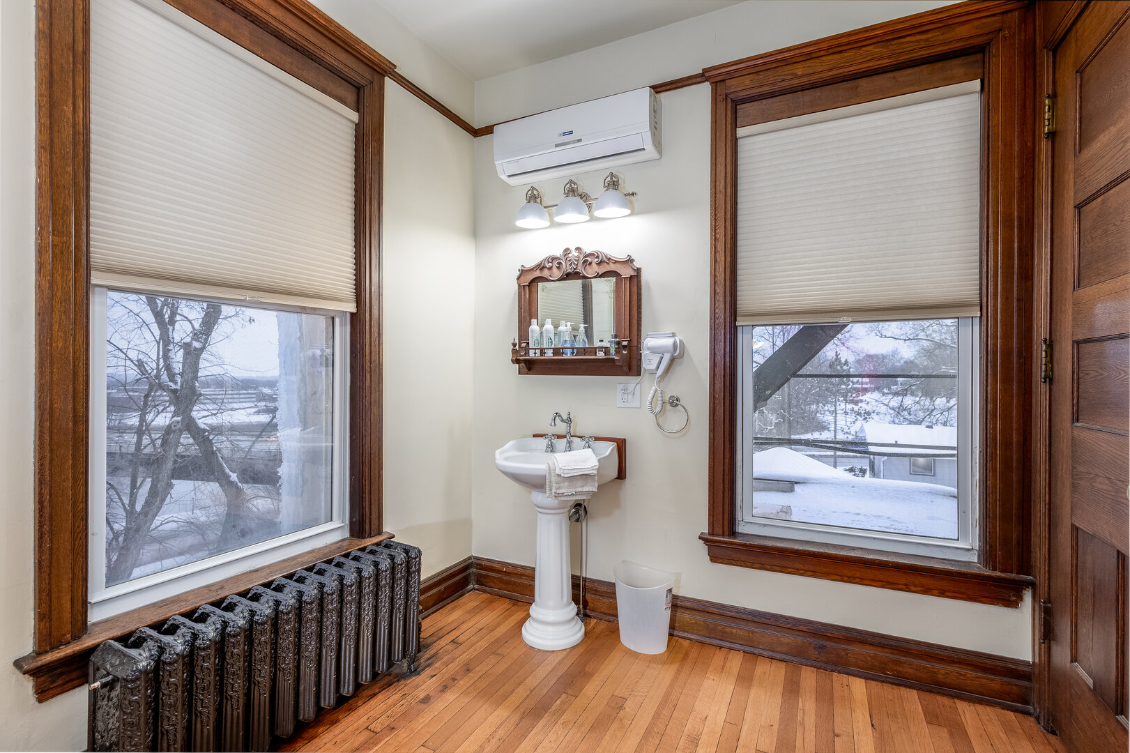 116 West Prospect Avenue Ottawa, IL 61350 - Photo 34 of 73 a bathroom with a sink and a mirror