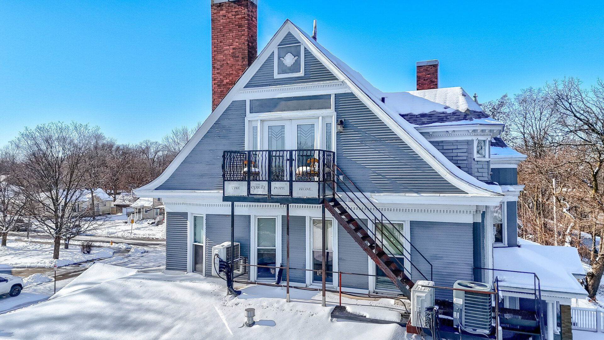 116 West Prospect Avenue Ottawa, IL 61350 - Photo 44 of 73 a front view of a house with a yard