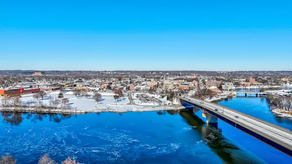 $595,000 | 116 West Prospect Avenue, Ottawa, IL 61350
