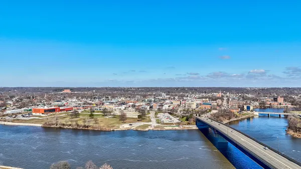 $595,000 | 116 West Prospect Avenue, Ottawa, IL 61350