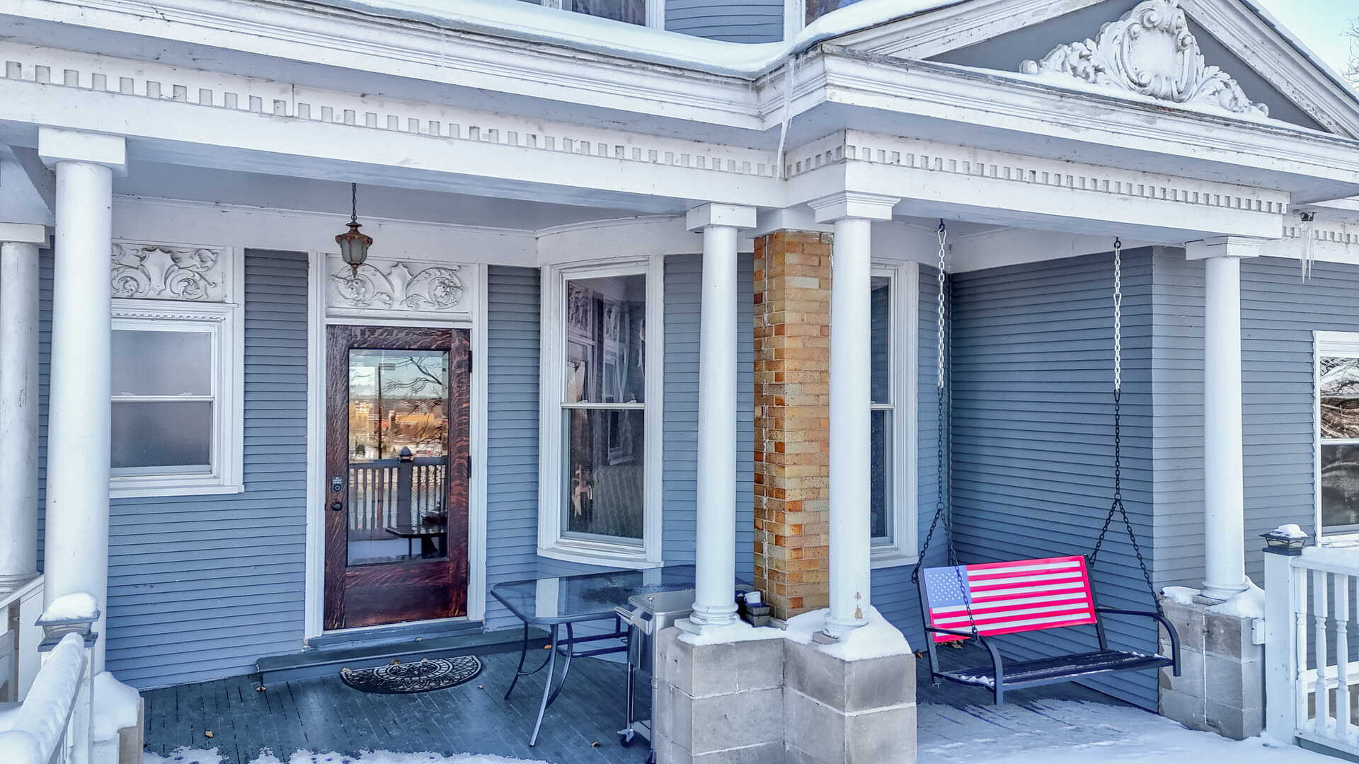 116 West Prospect Avenue Ottawa, IL 61350 - Photo 60 of 73 a front view of a house with outdoor seating