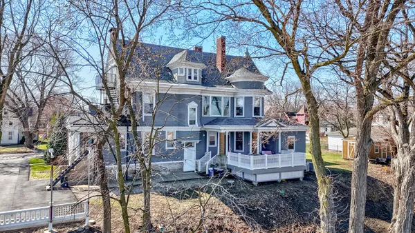 $595,000 | 116 West Prospect Avenue, Ottawa, IL 61350