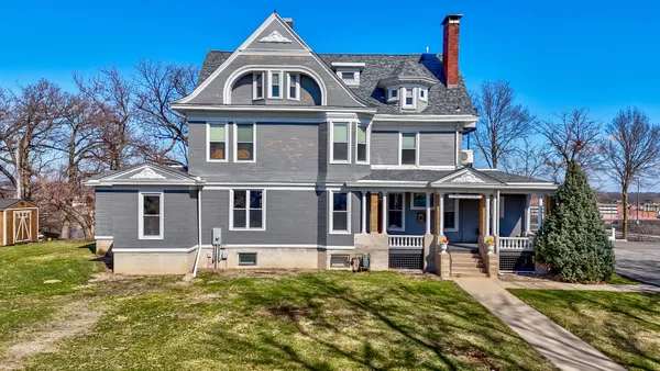 $595,000 | 116 West Prospect Avenue, Ottawa, IL 61350
