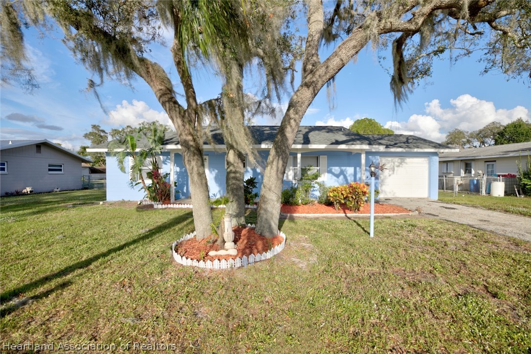 2332 Avalon Road Sebring, FL 33870 - Photo 9 of 35 Gallery Image 9