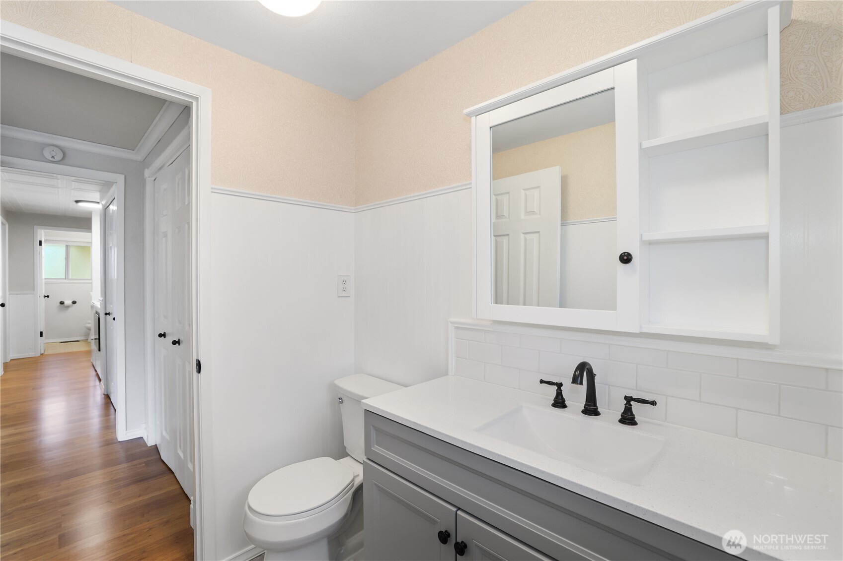 206 Southwest 303rd Street Federal Way, WA 98023 - Photo 14 of 35
