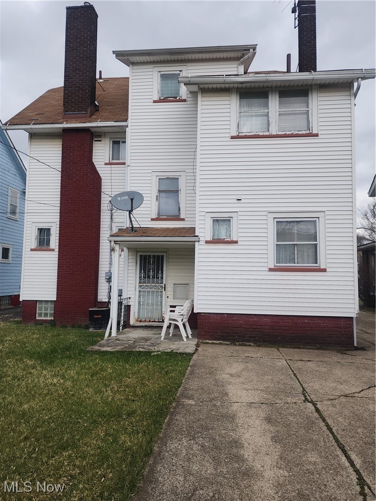 2046 Brunswick Road East Cleveland, OH 44112 - Photo 2 of 2 Backyard