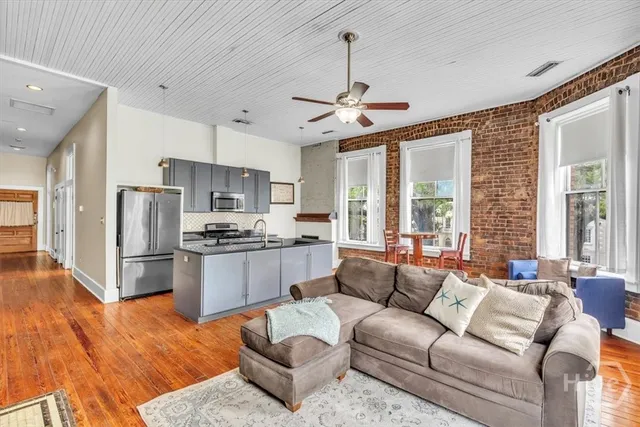 $2,900 | 20 West Oglethorpe Avenue, Unit D, Savannah, GA 31401