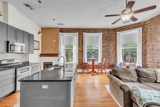 $2,900 | 20 West Oglethorpe Avenue, Unit D, Savannah, GA 31401