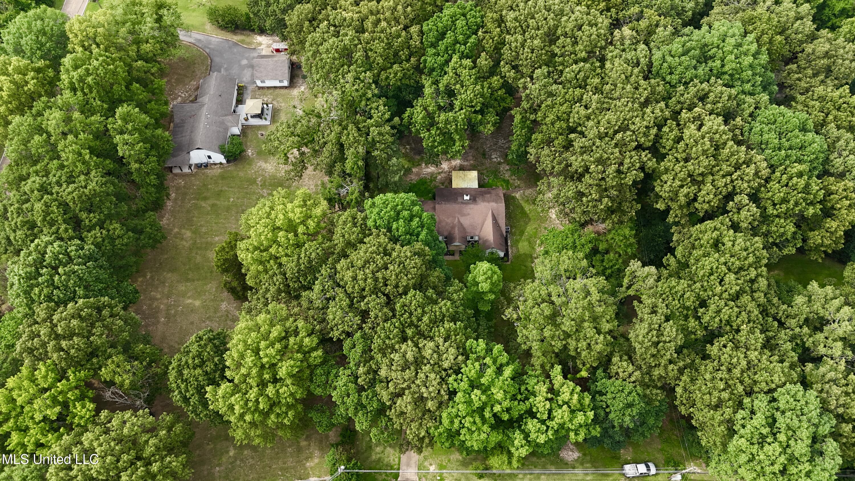 3902 Windermere Drive Nesbit, MS 38651 - Photo 36 of 37 DJI_20250605164223_0123_D