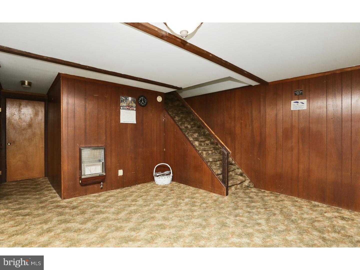 464 Tomlinson Road Philadelphia, PA 19116 - Photo 21 of 25 Family Room