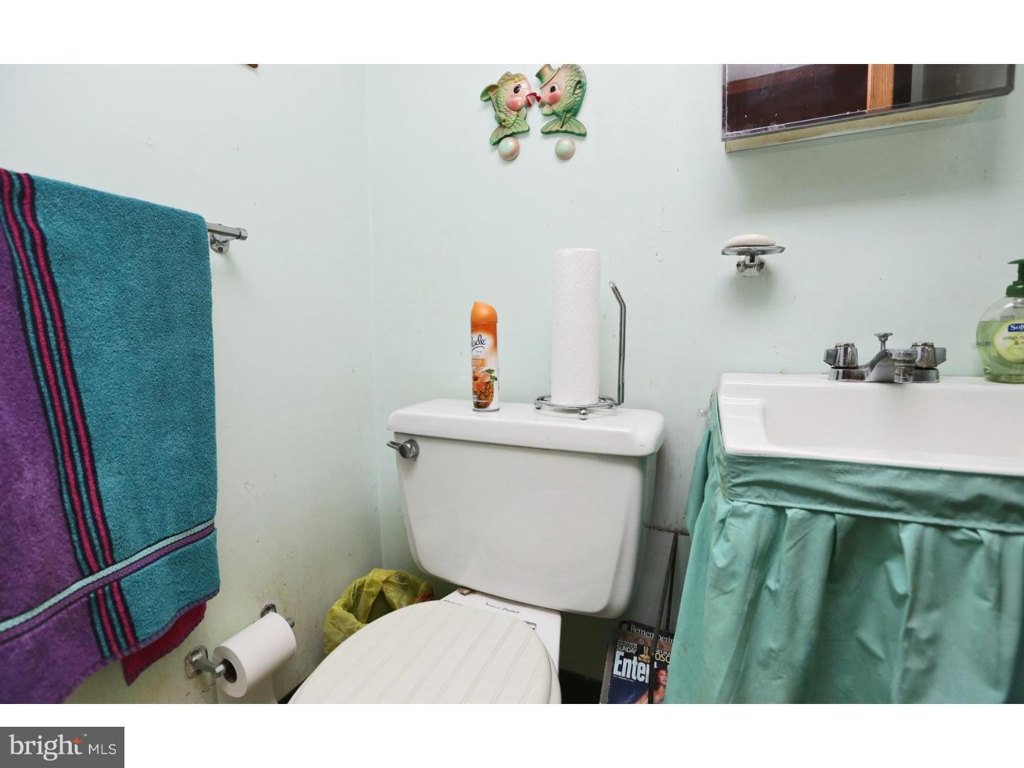 464 Tomlinson Road Philadelphia, PA 19116 - Photo 22 of 25 Half Bath
