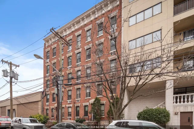 $599,000 | 70 Park Avenue, Unit 1R, Hoboken, NJ 07030