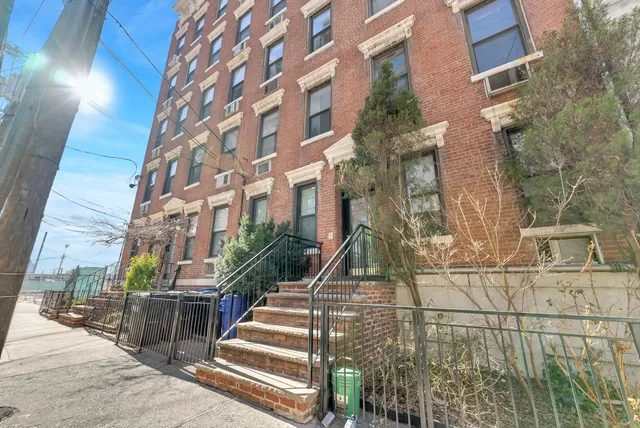 $599,000 | 70 Park Avenue, Unit 1R, Hoboken, NJ 07030