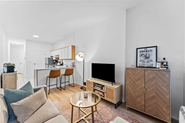 $599,000 | 70 Park Avenue, Unit 1R, Hoboken, NJ 07030