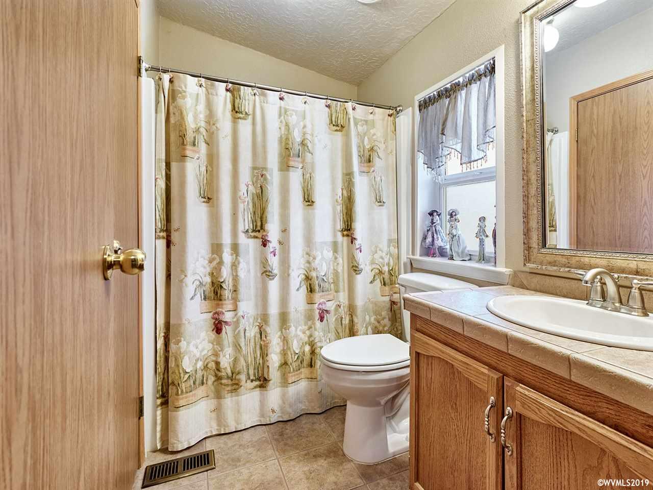 205 Boone Road Southeast, Unit 18 Salem, OR 97306 - Photo 24 of 35