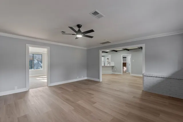 $285,000 | 105 North Woodsway Street East, Conroe, TX 77301