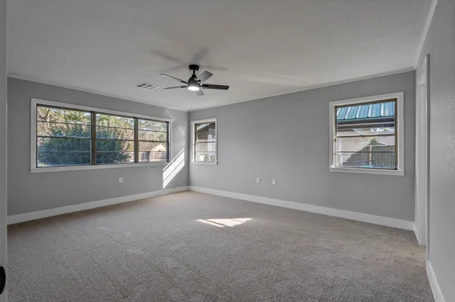 $285,000 | 105 North Woodsway Street East, Conroe, TX 77301