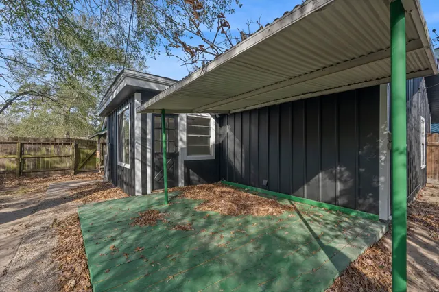 $285,000 | 105 North Woodsway Street East, Conroe, TX 77301