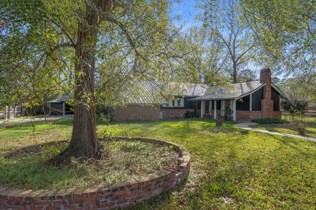 $285,000 | 105 North Woodsway Street East, Conroe, TX 77301