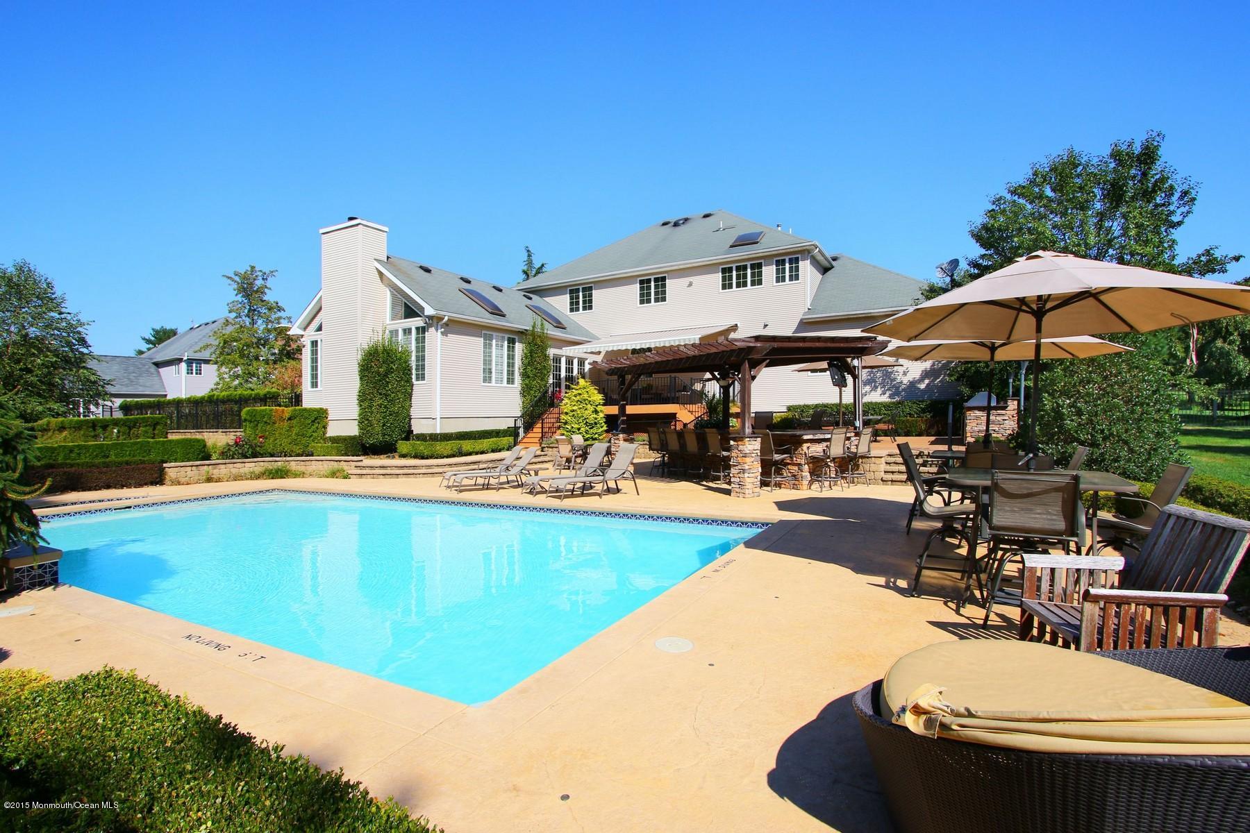 16 Riverside Lane Holmdel, NJ 07733 - Photo 17 of 61 EIMG_0135a
