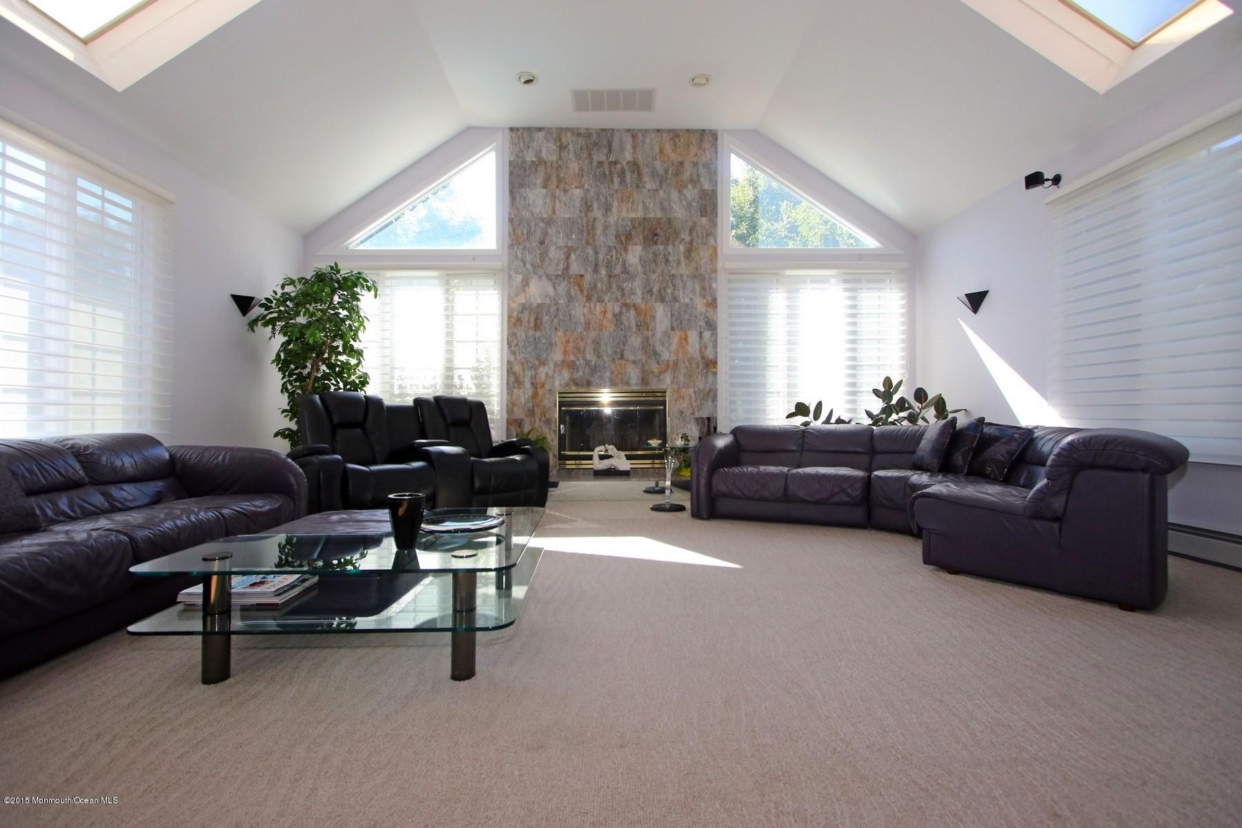 16 Riverside Lane Holmdel, NJ 07733 - Photo 32 of 61 IIMG_0243a