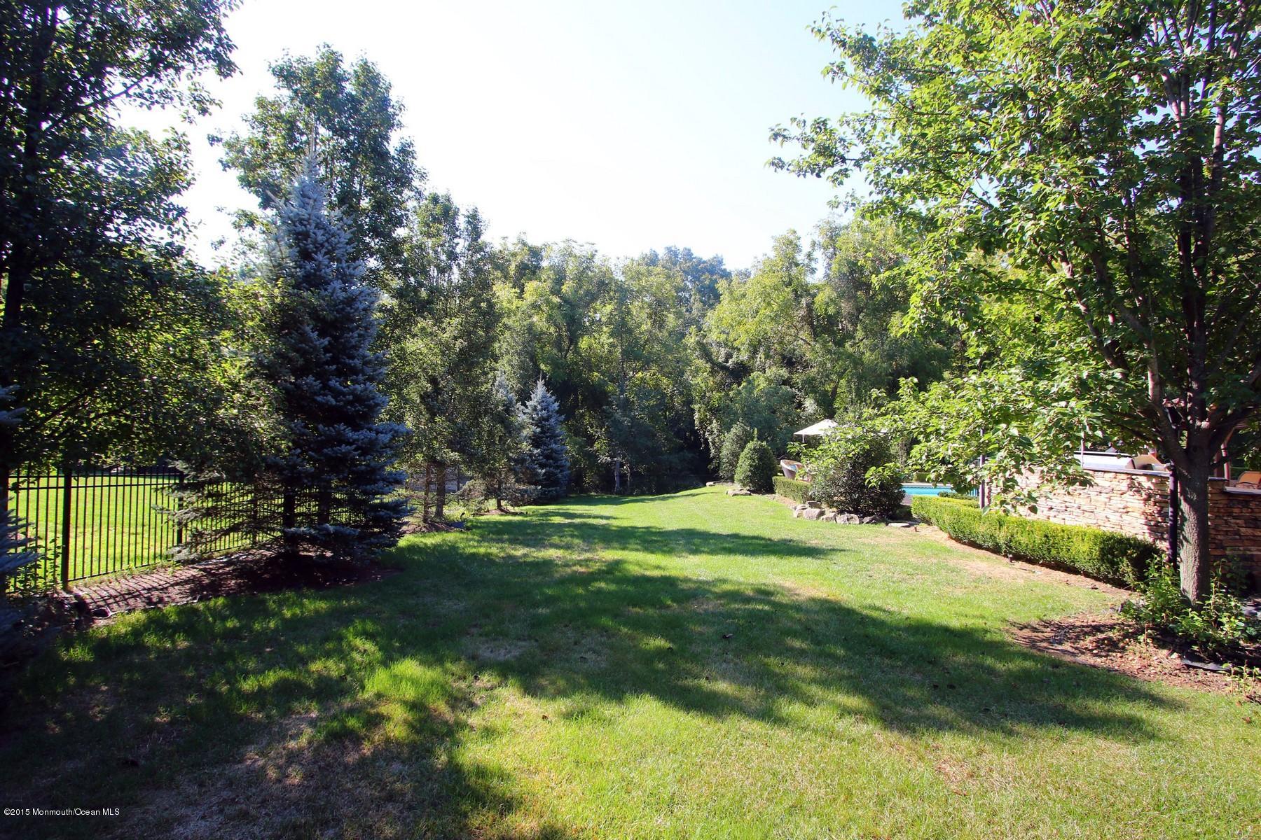 16 Riverside Lane Holmdel, NJ 07733 - Photo 5 of 61 EIMG_0044a