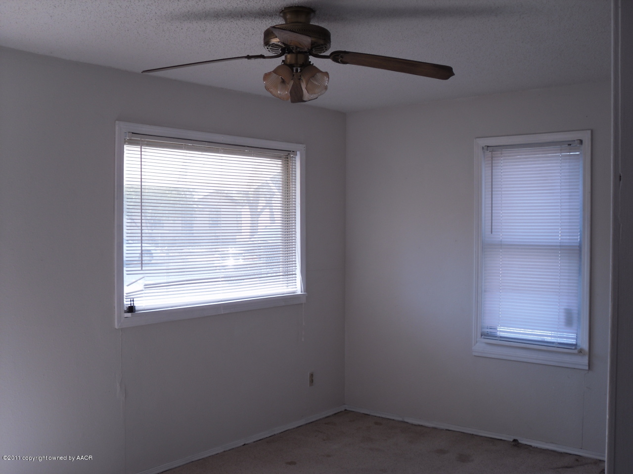 4129 South Polk Street Amarillo, TX 79110 - Photo 4 of 8 Living Room