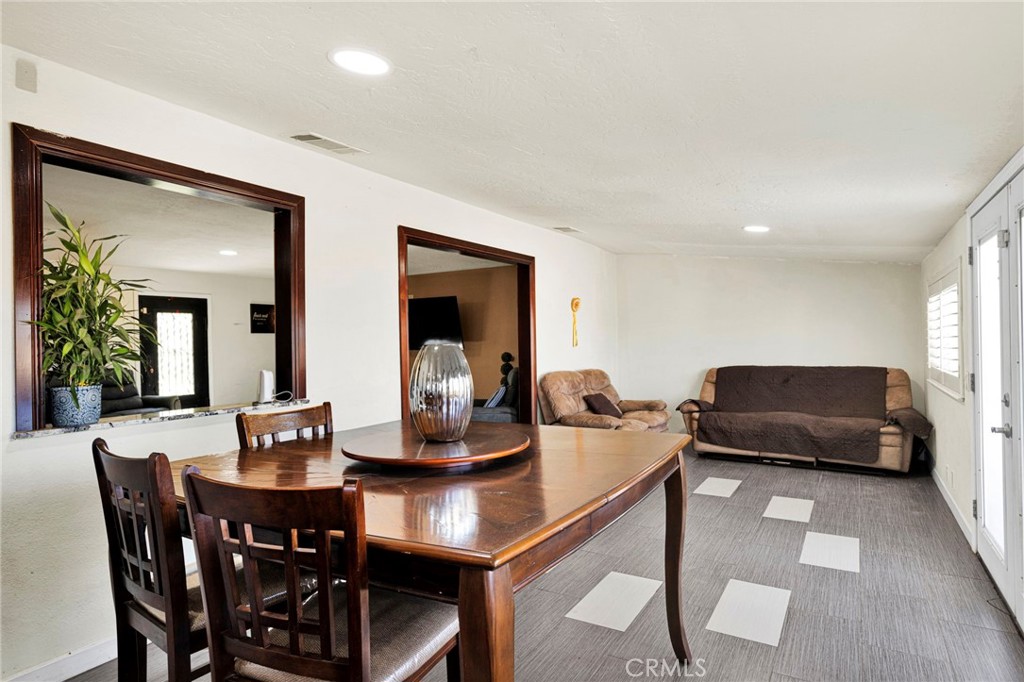 10080 Deep Creek Road Apple Valley, CA 92308 - Photo 27 of 55