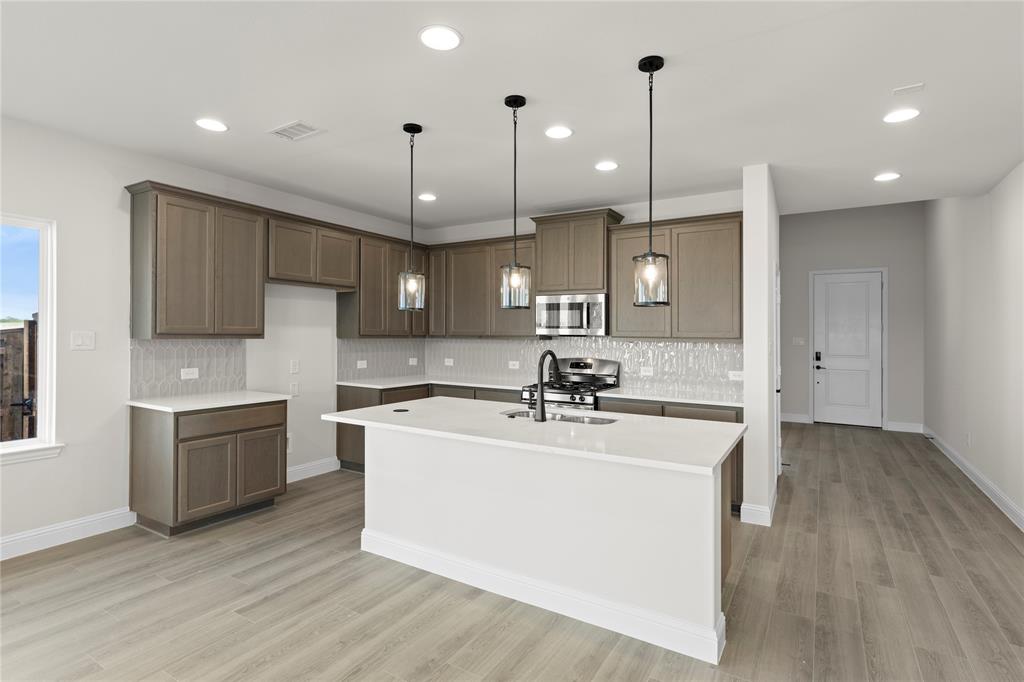 2453 Wheatfield Nook Road Royse City, TX 75189 - Photo 3 of 37