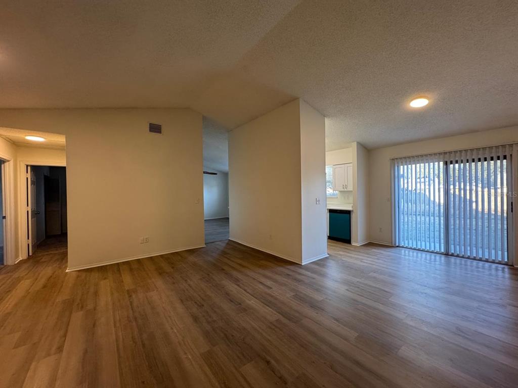 137 Killington Way Orlando, FL 32835 - Photo 5 of 42