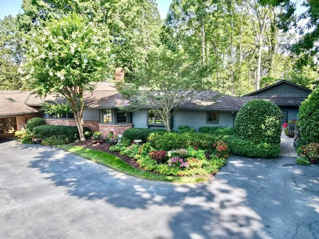 $1,999,900 | 121 Montgomery Drive, Spartanburg, SC 29302