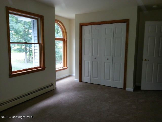 360 Upper Ridge Drive Effort, PA 18330 - Photo 14 of 22 Bed 2