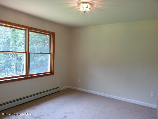 360 Upper Ridge Drive Effort, PA 18330 - Photo 17 of 22 Bed 4