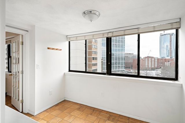 $485,000 | 8 Whittier Place, Unit 11D, Boston, MA 02114