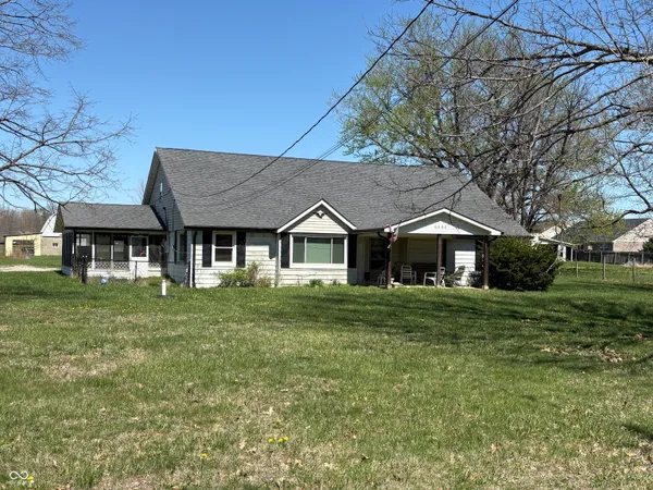 $230,000 | 6590 East County Road 100 South, Avon, IN 46123