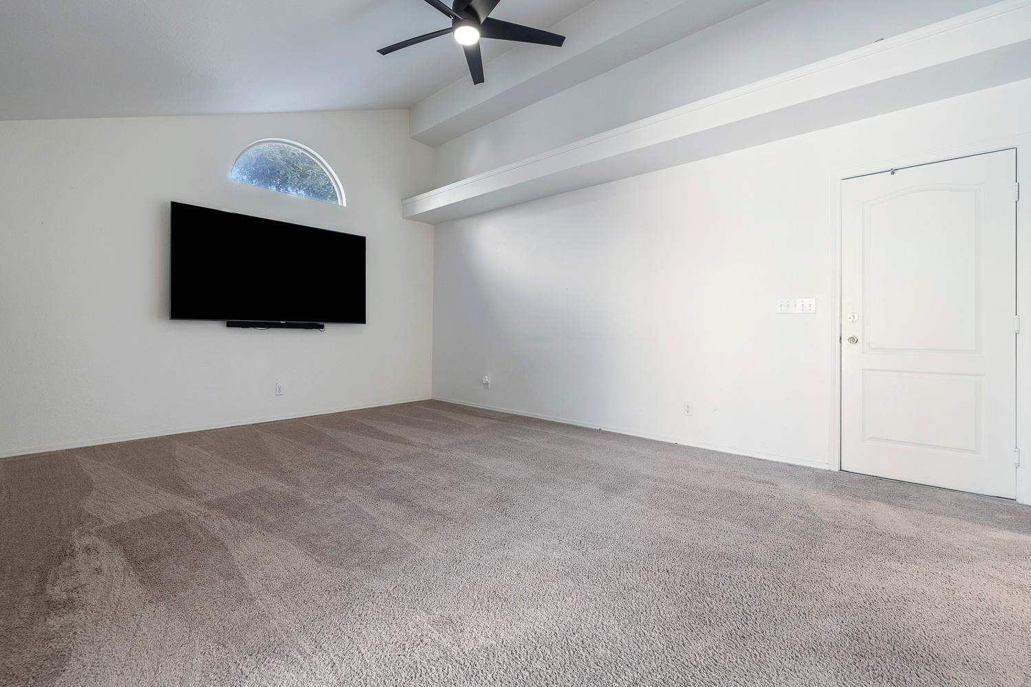 5838 West Fallon Avenue Fresno, CA 93722 - Photo 14 of 34